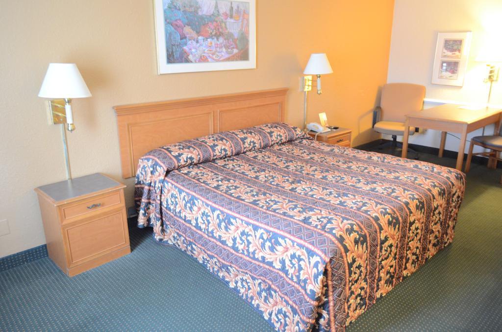 America'S Inn Houston/Stafford /Sugarland Номер фото