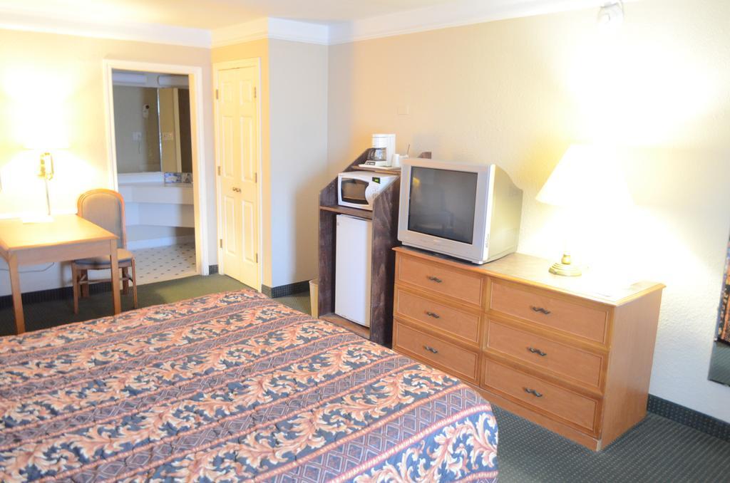 America'S Inn Houston/Stafford /Sugarland Номер фото